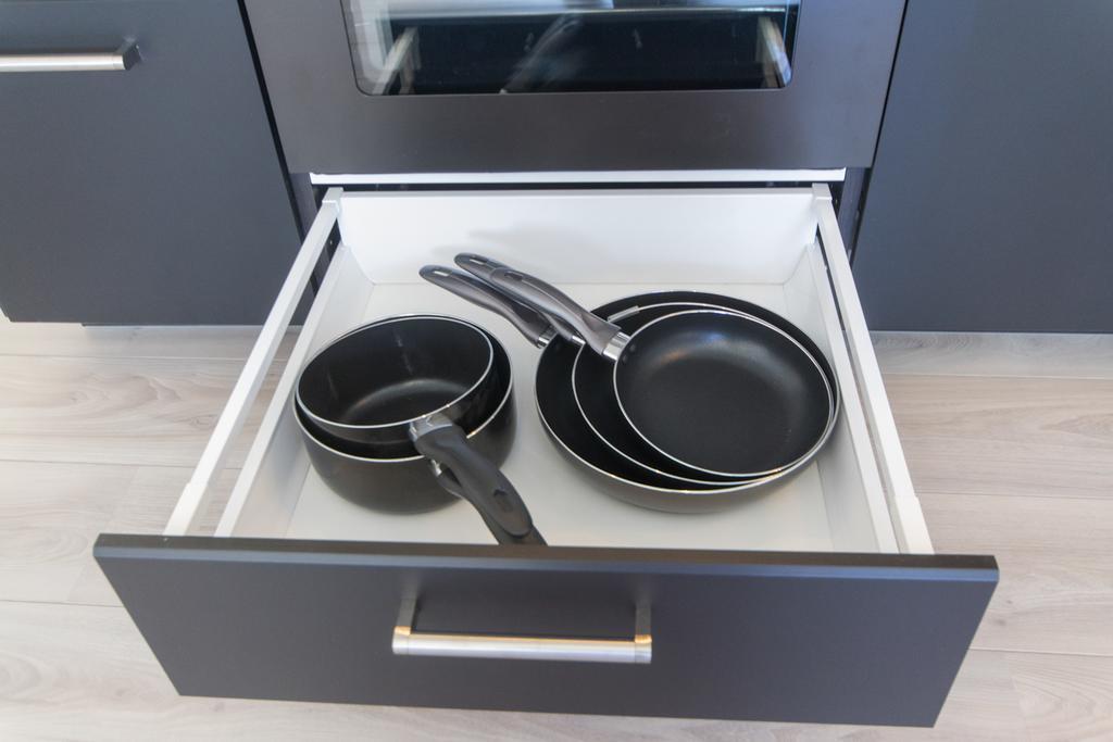Sweethome Dijon - Black & White Bagian luar foto
