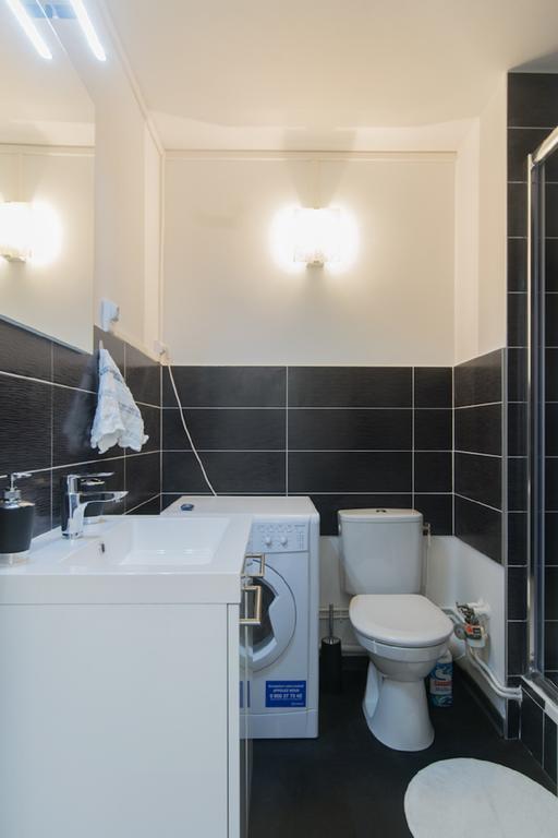 Sweethome Dijon - Black & White Bagian luar foto